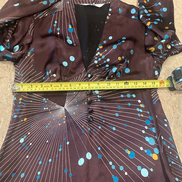 Trina Turk Dress Women’s Size 6 Brown Viscose Geometric Print Mini Long Sleeve - Picture 7 of 10
